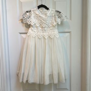 Nicolette’s couture sienna dress size 2T